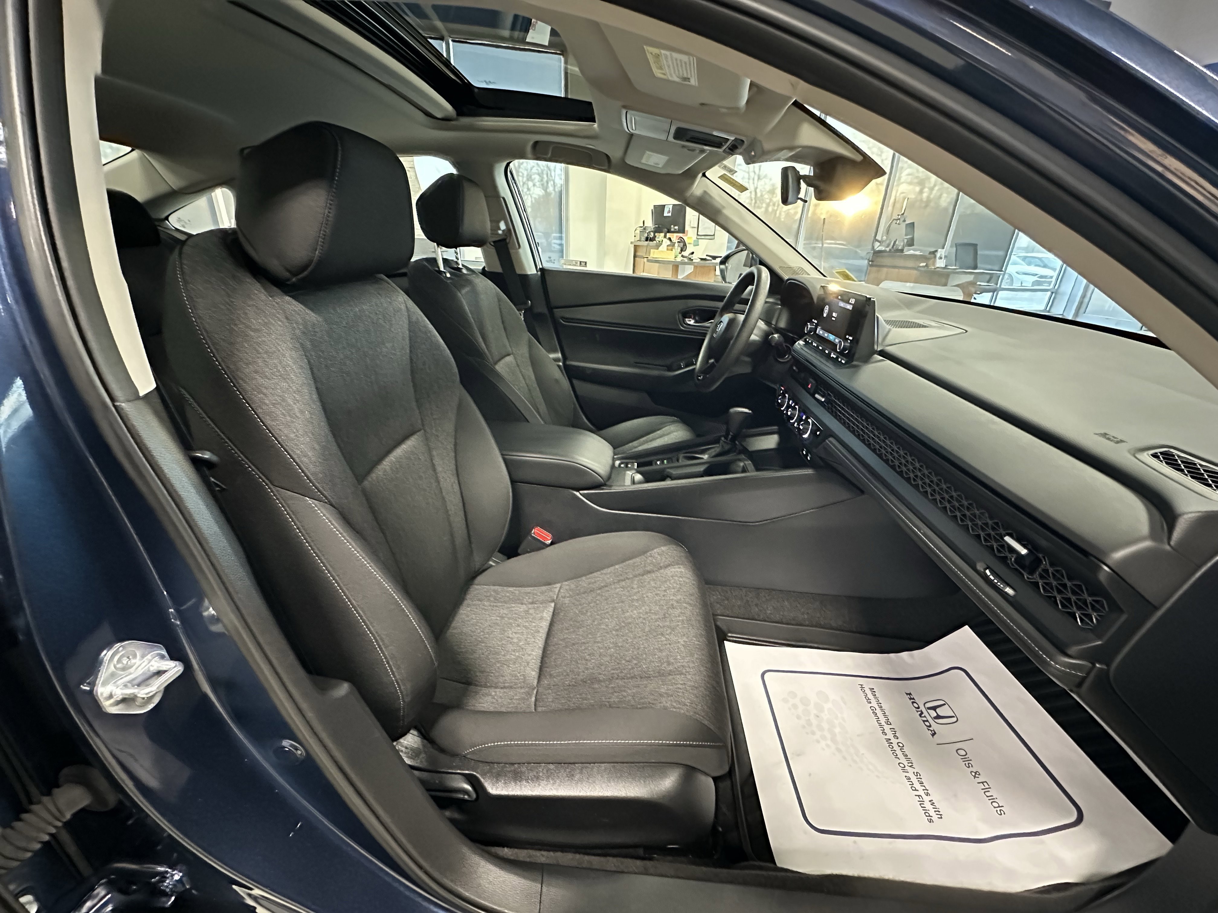 Used 2023 Honda Accord EX image 21