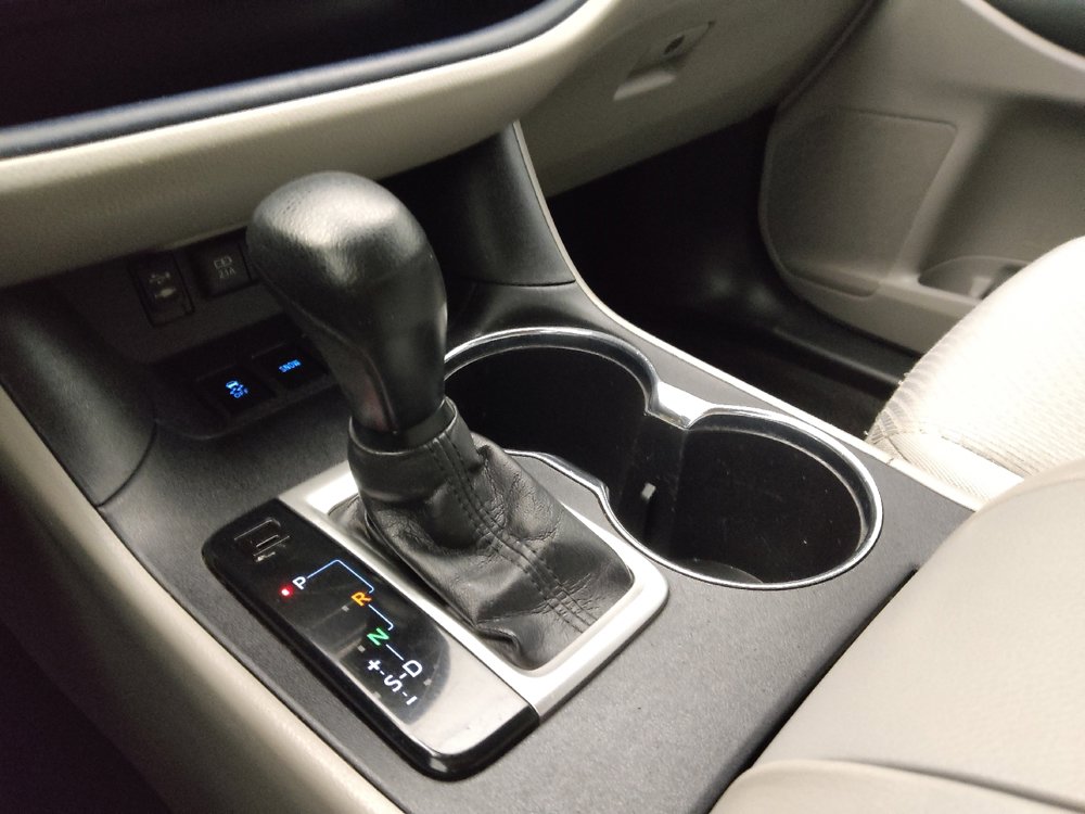 Used 2017 Toyota Highlander LE image 26