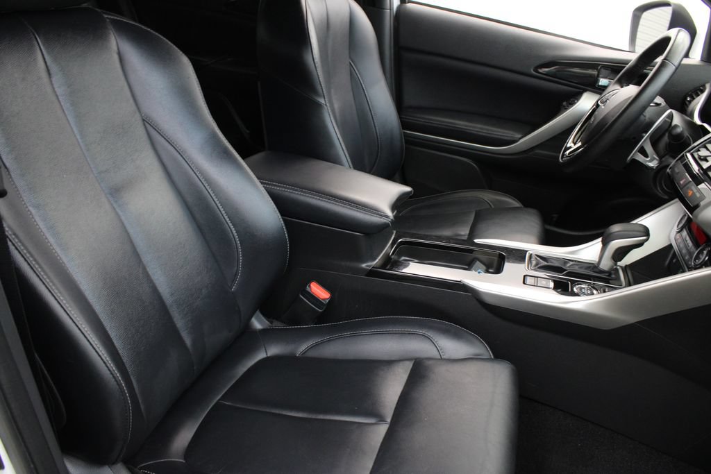 Used 2025 Mitsubishi Eclipse Cross SEL AWD/4WD image 23