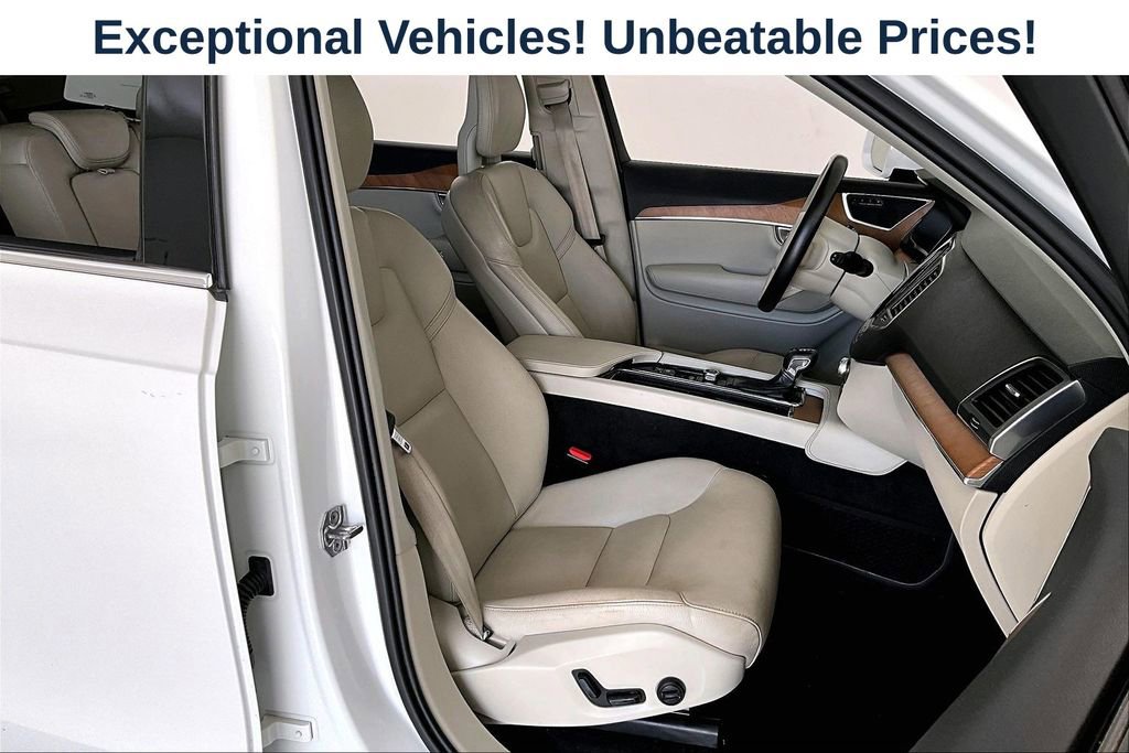 Used 2021 Volvo XC90 T6 Momentum AWD/4WD image 8
