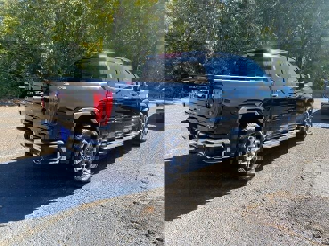 New 2026 GMC Sierra 1500 SLT image 7