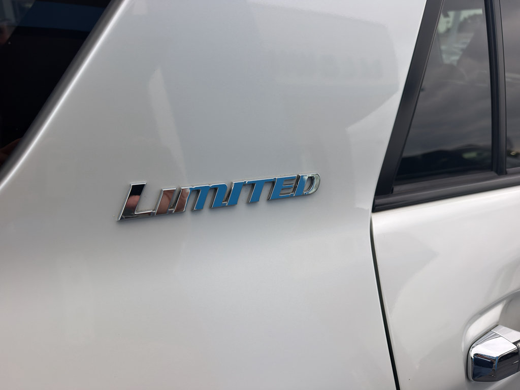 Used 2012 Toyota 4Runner Limited AWD/4WD image 5