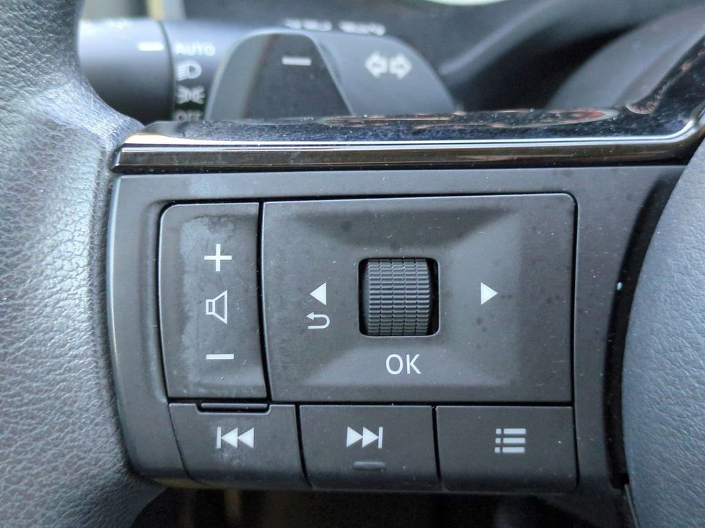 Certified 2021 Nissan Rogue SV image 25