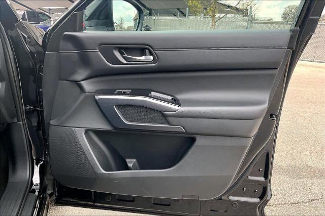 Certified 2023 Nissan Pathfinder SL w/ Black Appearance Package image 22