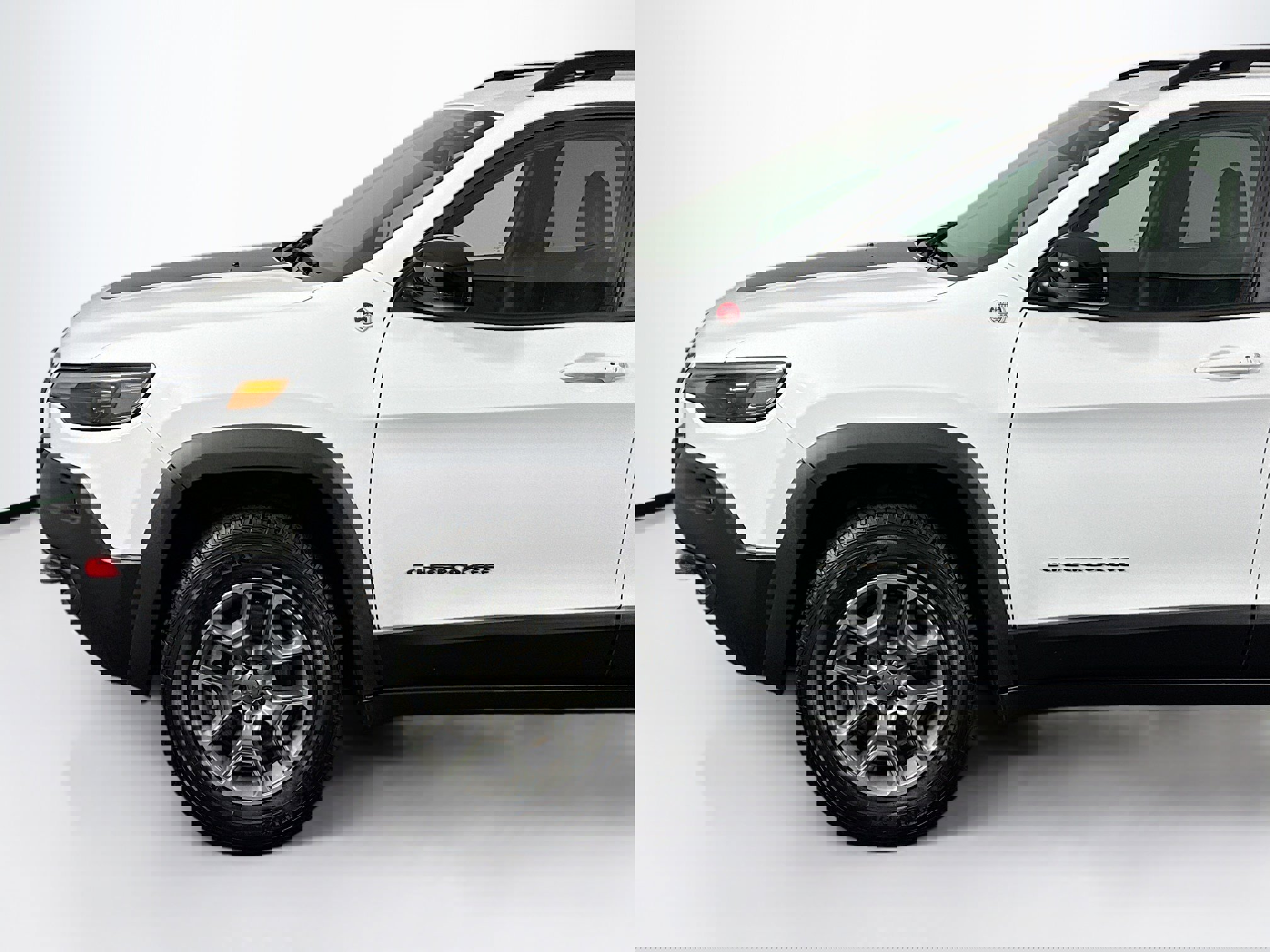 Used 2022 Jeep Cherokee Trailhawk image 39