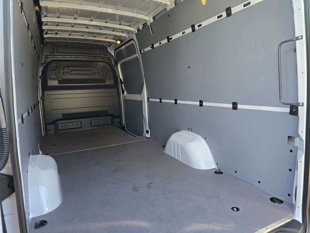 New 2025 Mercedes-Benz Sprinter 2500 image 13