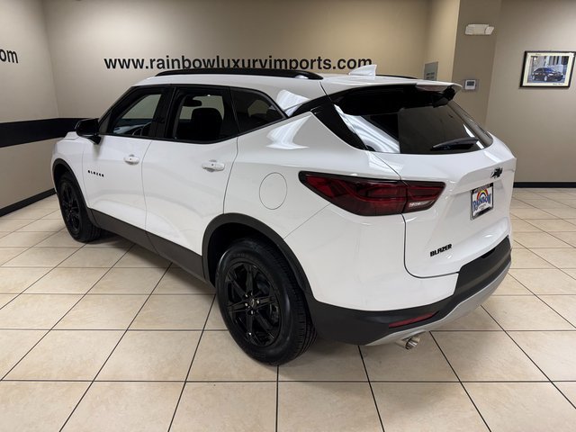 Used 2024 Chevrolet Blazer LT w/ Midnight/Sport Edition FWD image 4