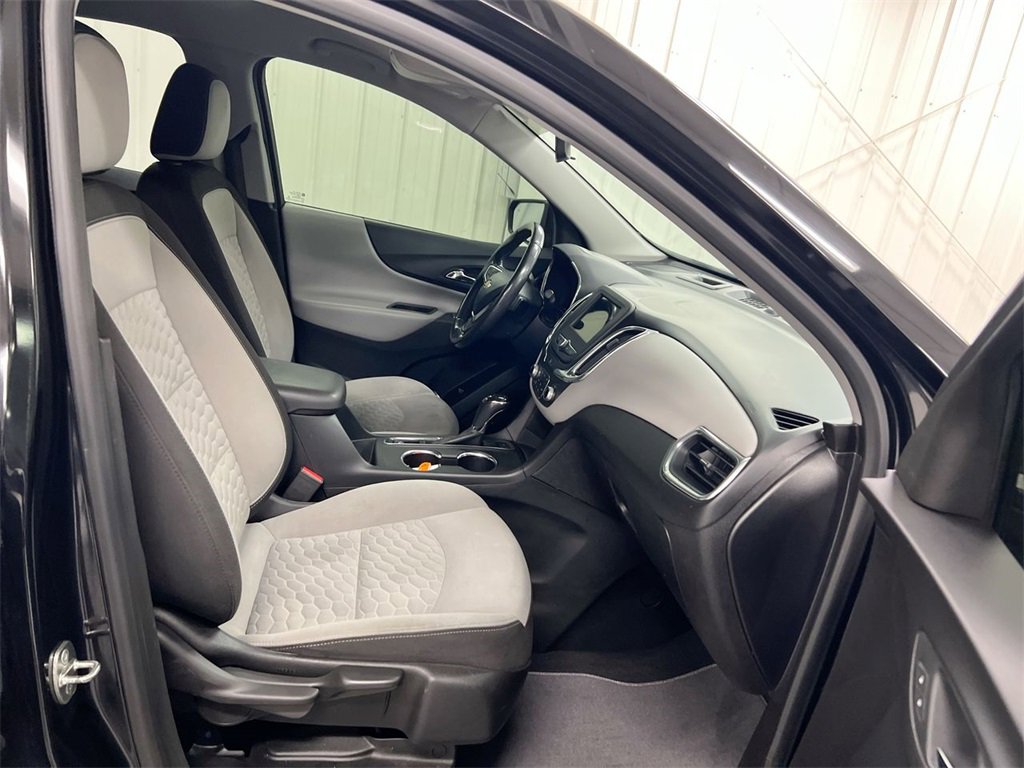 Used 2019 Chevrolet Equinox LT w/ Driver Convenience Package image 21