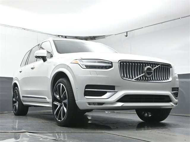 Used 2023 Volvo XC90 B6 Plus w/ Protection Package image 38