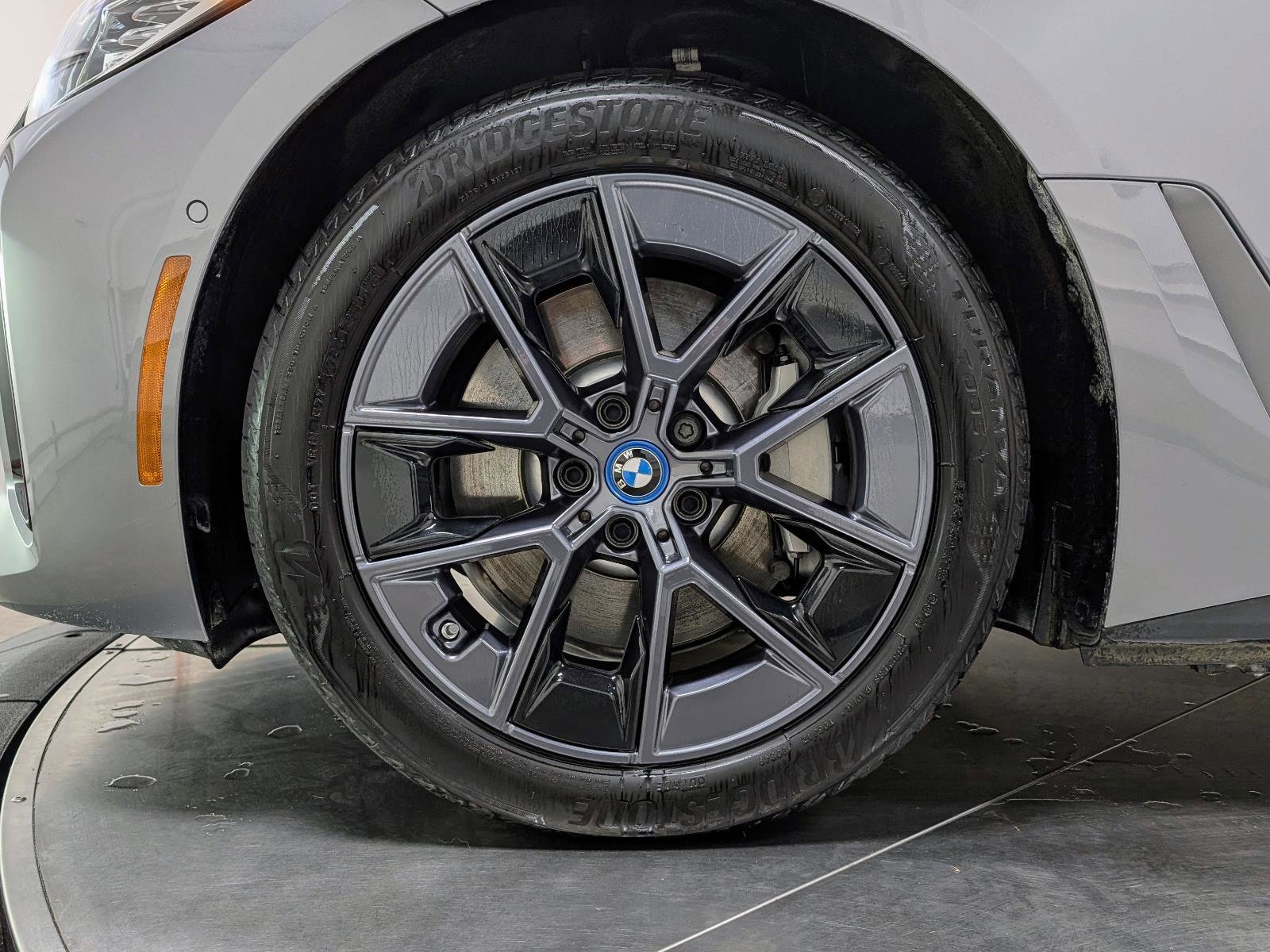 Used 2023 BMW i4 eDrive35 image 12