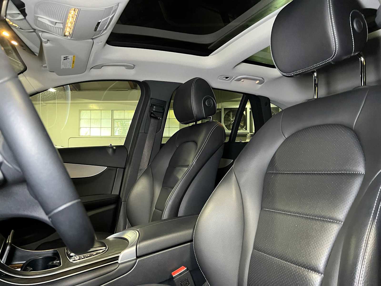 Used 2022 Mercedes-Benz GLC 300 4MATIC image 24