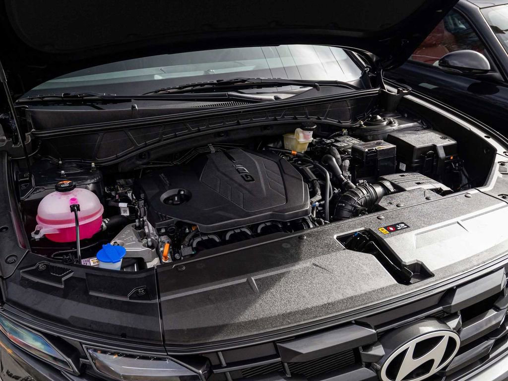 Used 2025 Hyundai Tucson SE image 34