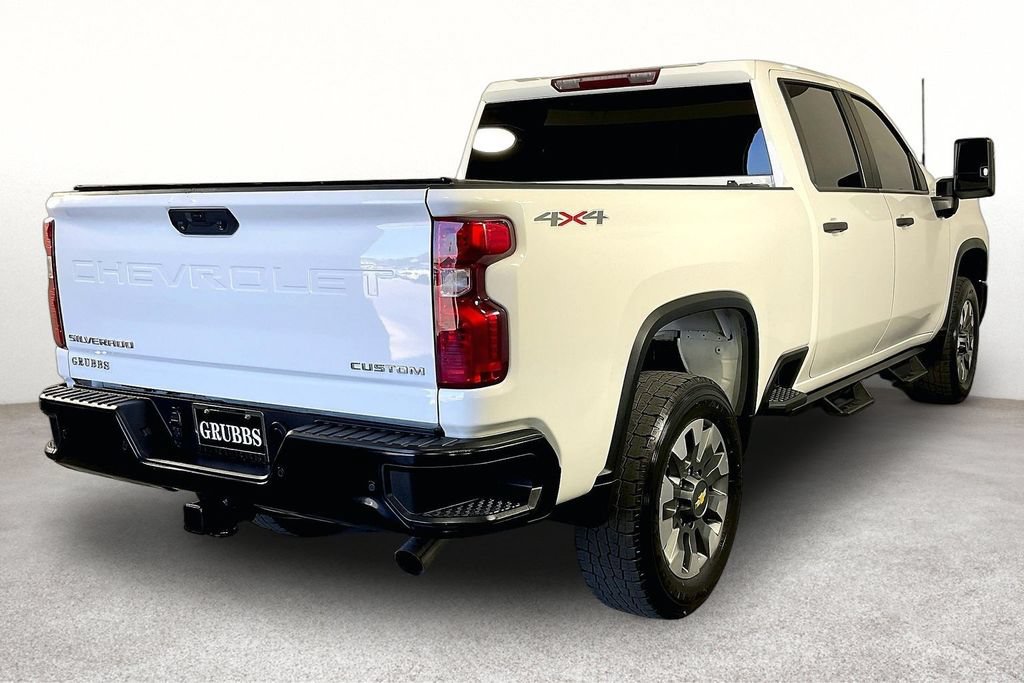 Used 2024 Chevrolet Silverado 2500 Custom w/ Custom Value Package AWD/4WD image 3