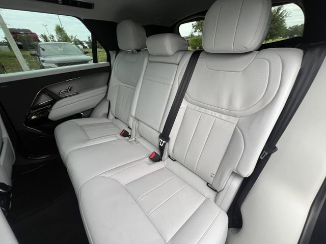 Used 2024 Land Rover Range Rover Sport SE AWD/4WD image 13