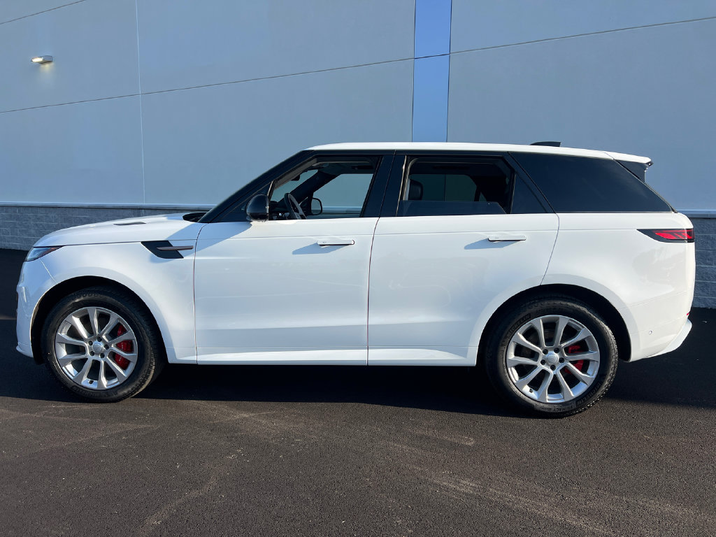 Used 2024 Land Rover Range Rover Sport Dynamic SE AWD/4WD image 4