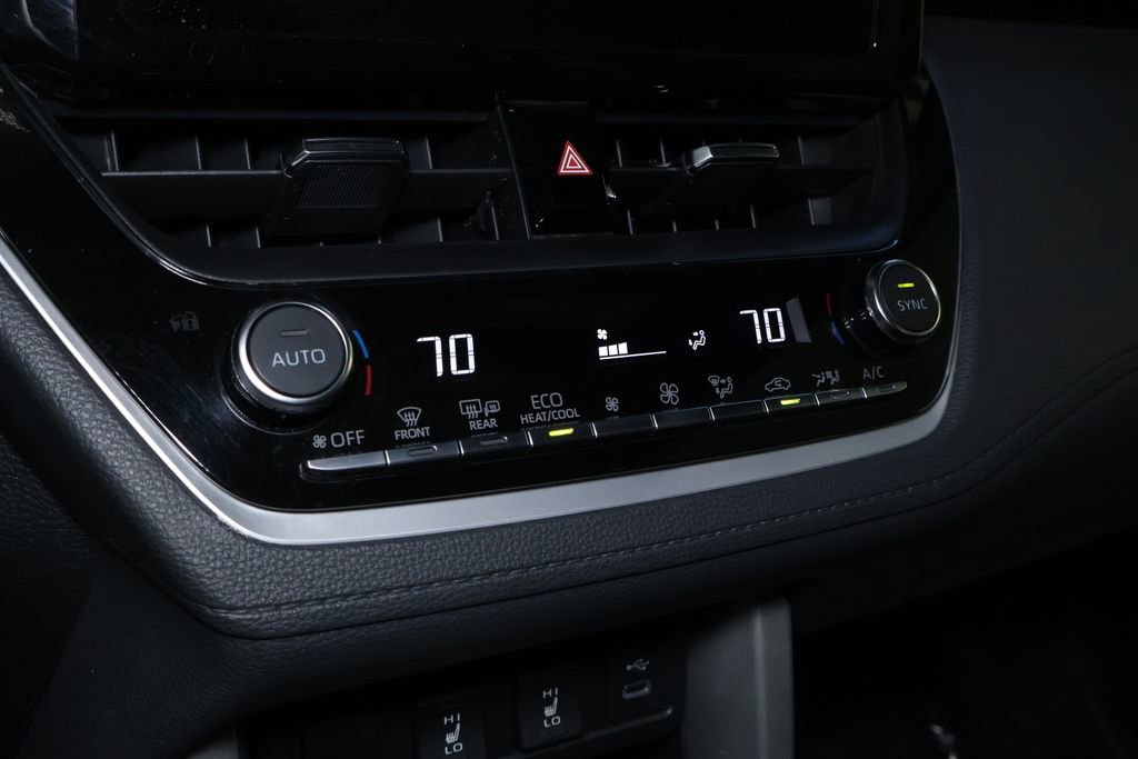 Used 2023 Toyota Corolla Cross XSE w/ Convenience Package image 32