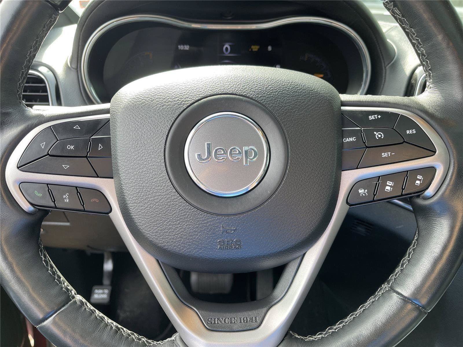 Used 2019 Jeep Grand Cherokee Overland AWD/4WD image 22