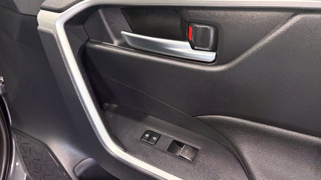 Used 2025 Toyota RAV4 XLE w/ Convenience Package AWD/4WD image 25