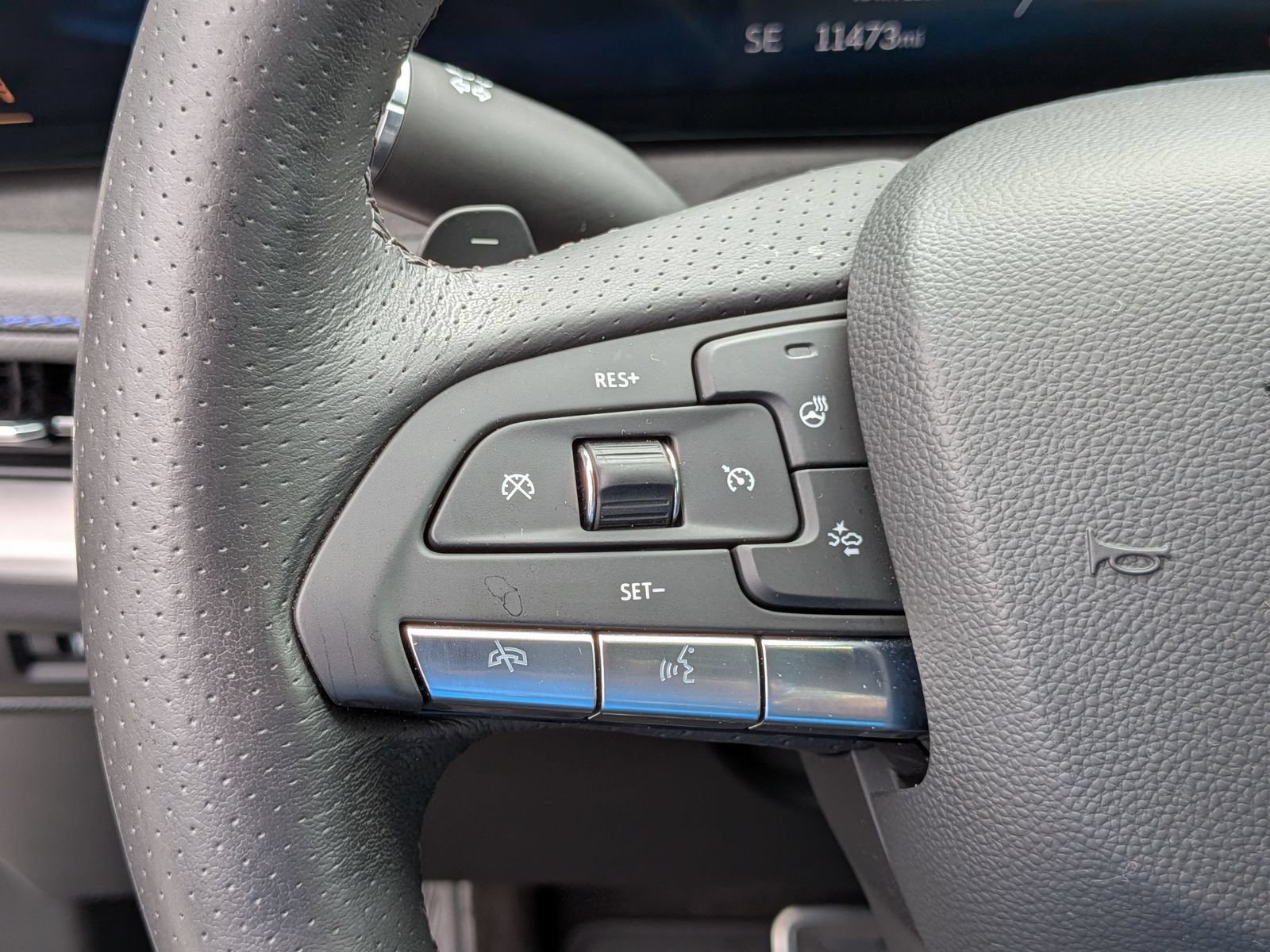 Used 2024 Cadillac XT4 Sport w/ Cold Weather Package FWD image 18