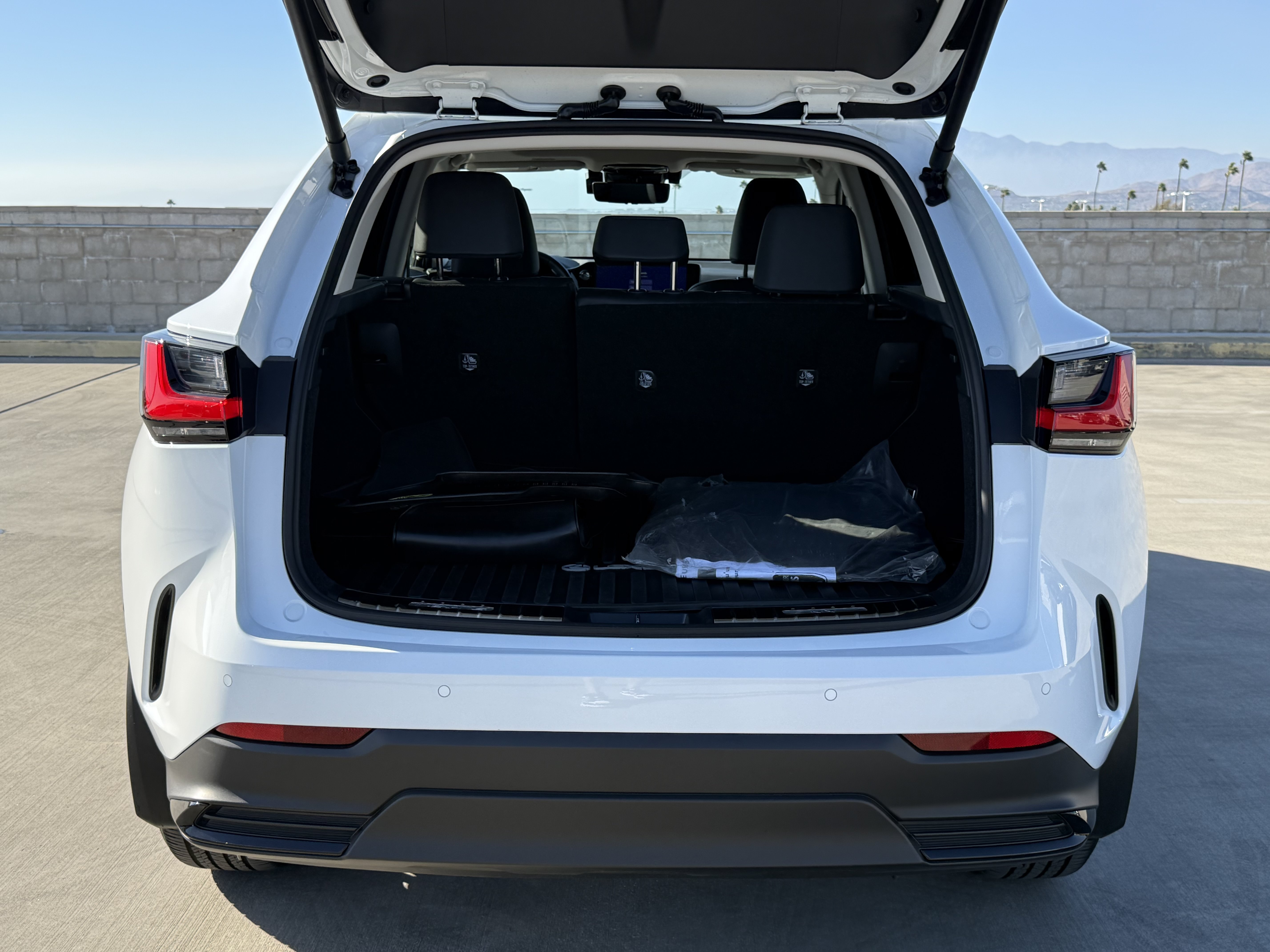 Certified 2026 Lexus NX 350h AWD w/ Accessory Package (2T) image 14