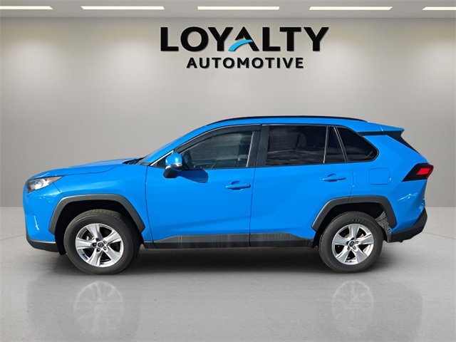 Used 2020 Toyota RAV4 XLE image 2