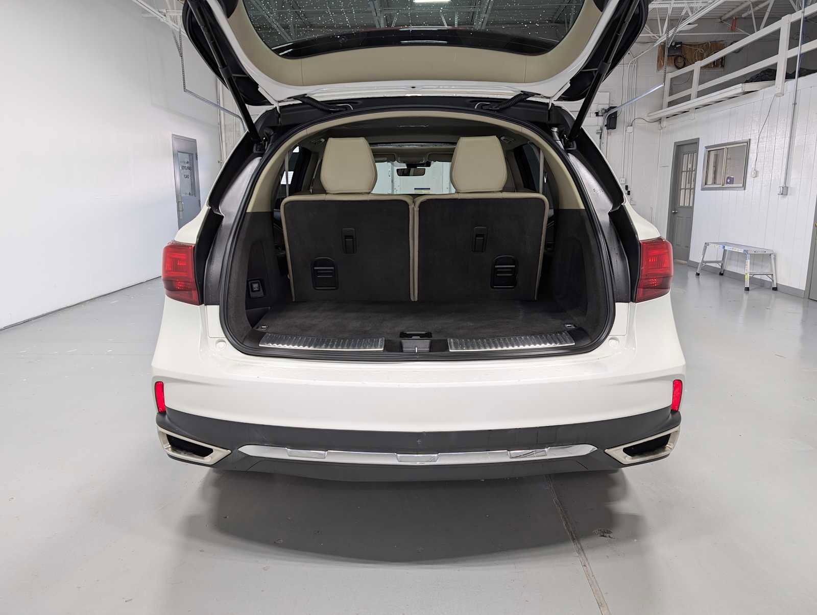 Used 2017 Acura MDX SH-AWD w/ Technology Package image 40