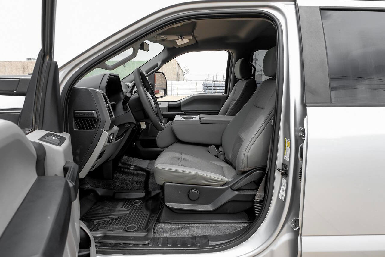 Used 2018 Ford F250 XL w/ Power Equipment Group AWD/4WD image 4