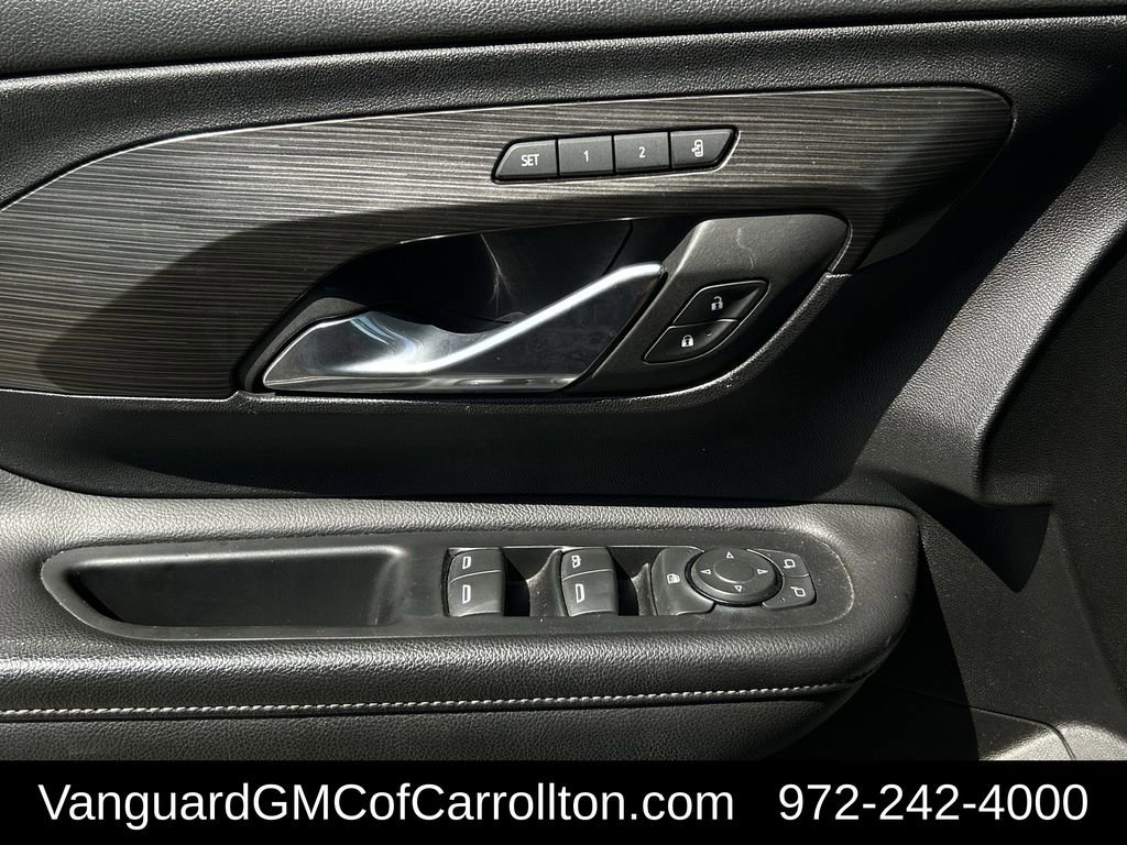 Used 2023 GMC Terrain SLT image 25