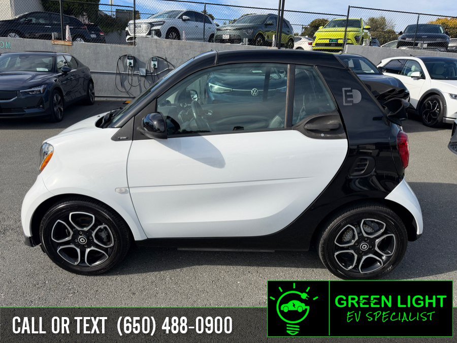Used 2018 smart fortwo electric drive RWD image 8