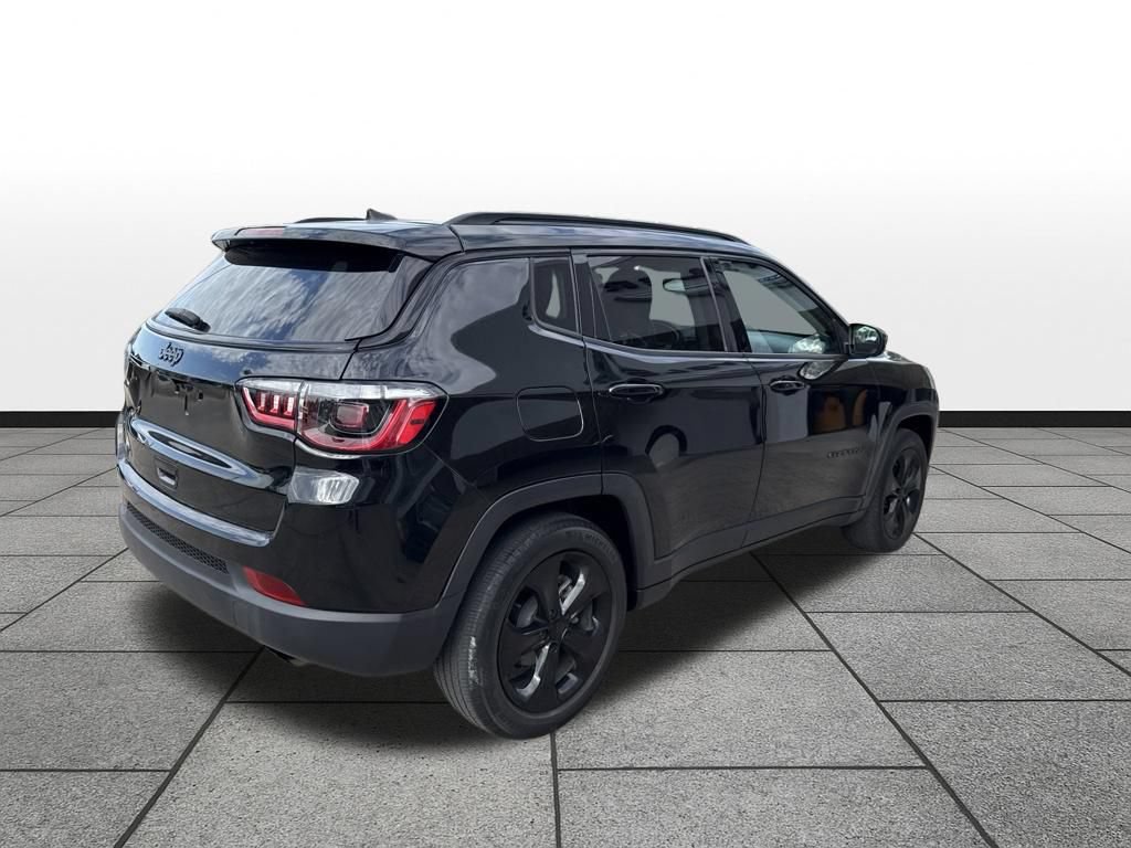 Used 2021 Jeep Compass Latitude FWD image 5