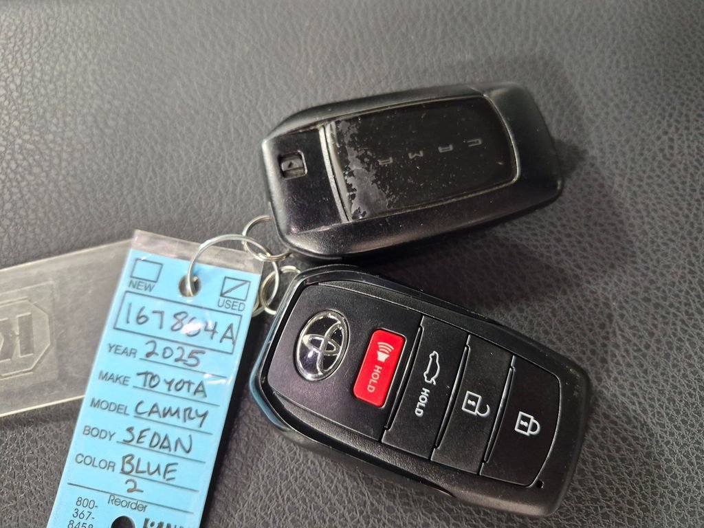Used 2025 Toyota Camry LE FWD image 31