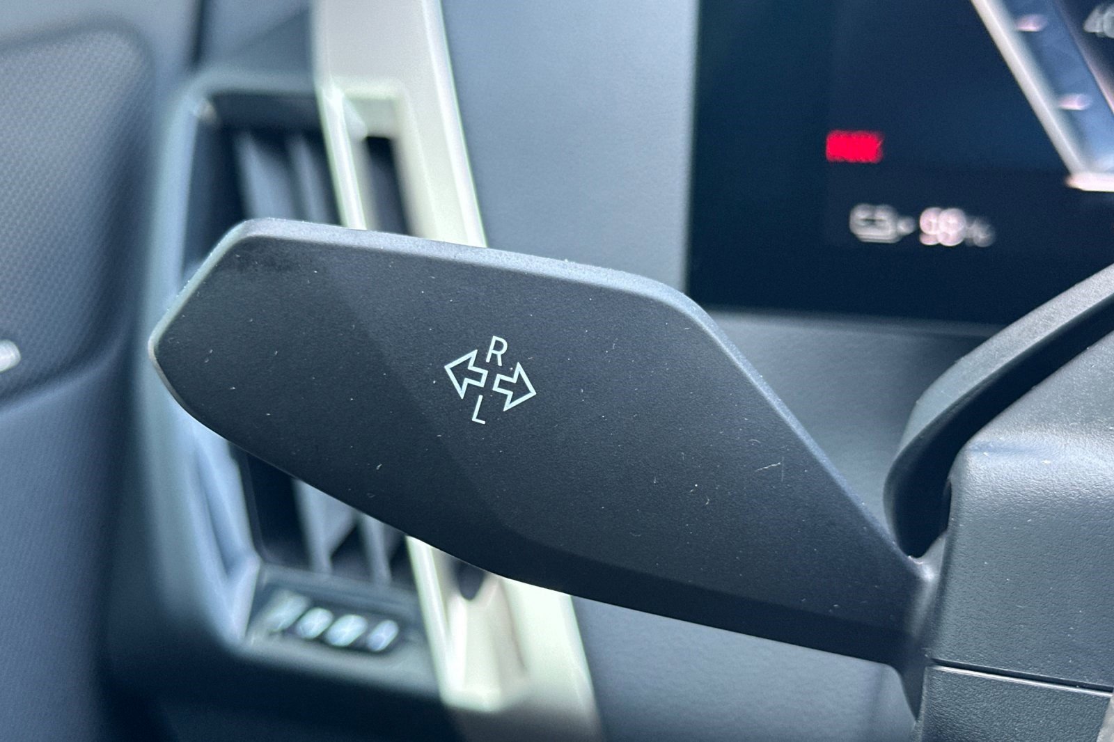 Certified 2024 BMW iX xDrive50 w/ Premium Package image 32