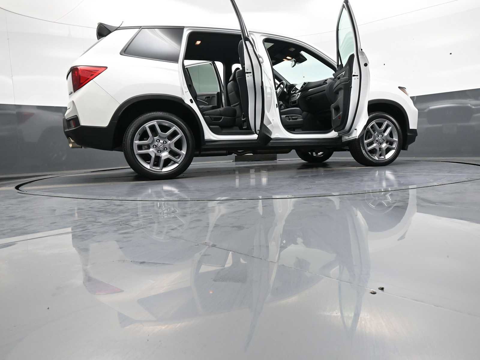 Certified 2023 Honda Passport EX-L image 48