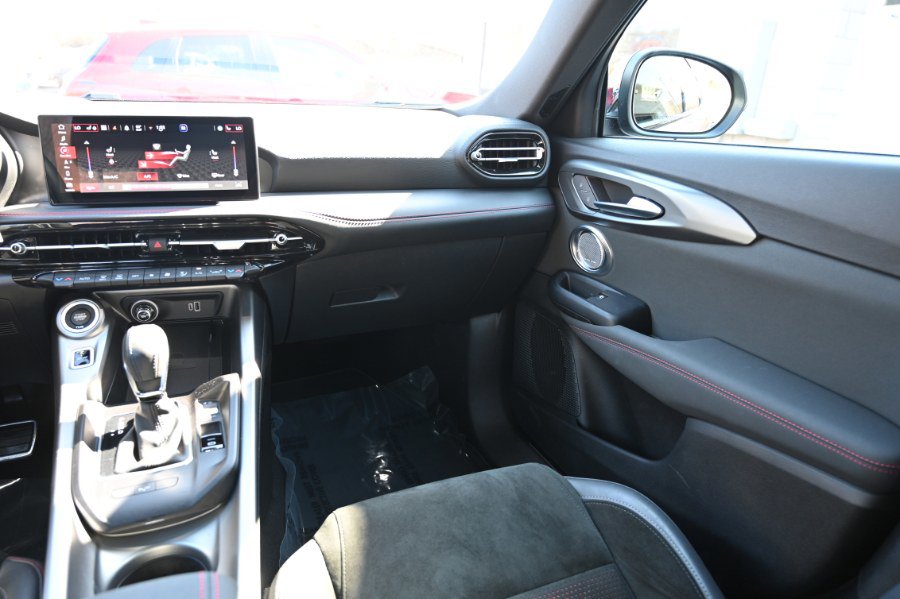 Used 2024 Dodge Hornet R/T Plus image 18