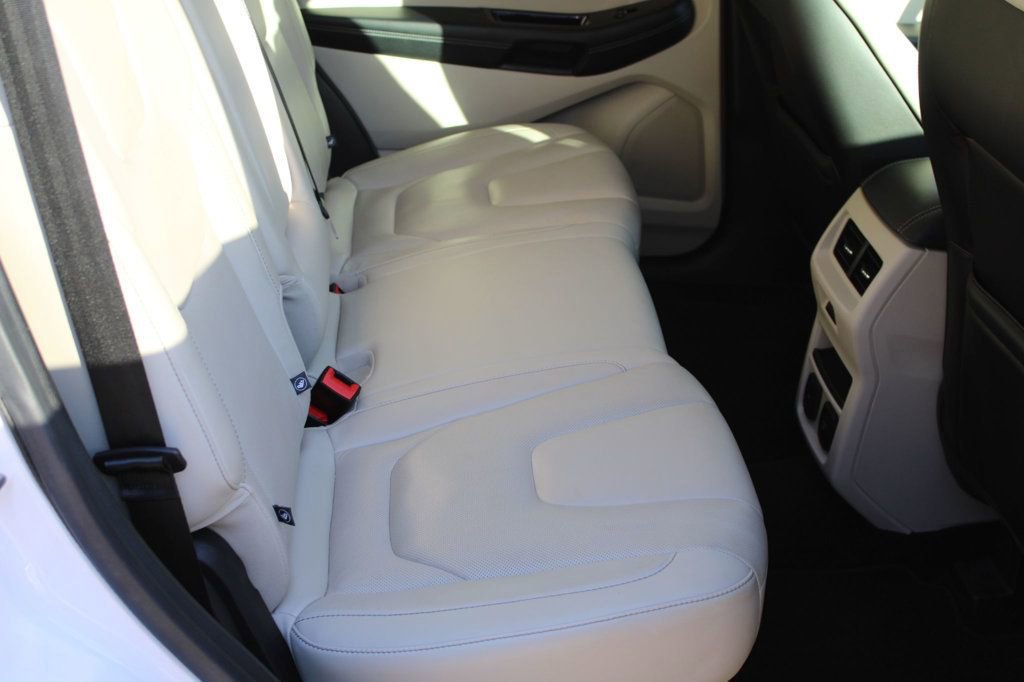 Used 2017 Ford Edge Titanium w/ Equipment Group 301A image 17