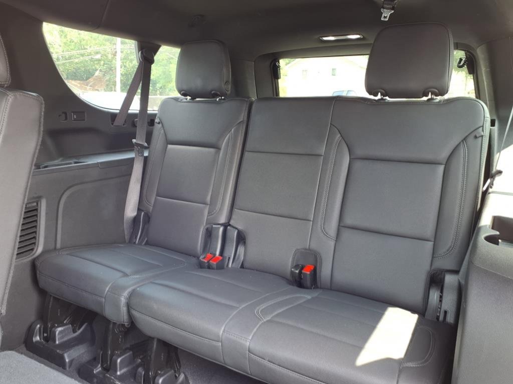 Used 2023 Chevrolet Suburban LT image 14