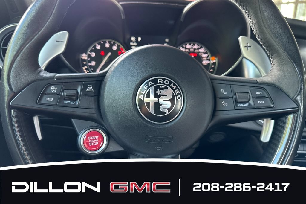 Used 2017 Alfa Romeo Giulia Quadrifoglio RWD image 22