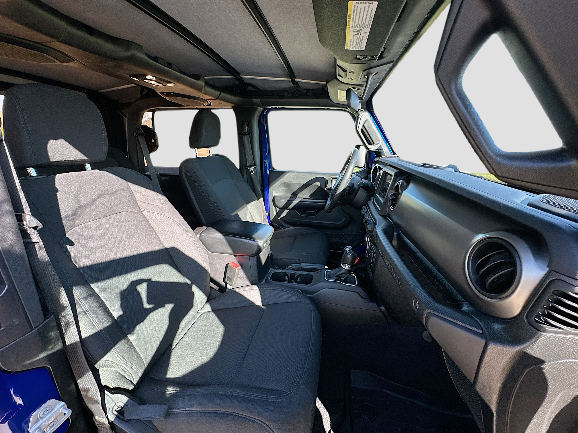 Used 2019 Jeep Wrangler Sport image 25