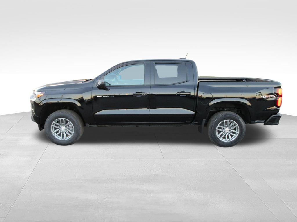 New 2026 Chevrolet Colorado LT w/ LT Convenience Package AWD/4WD image 3