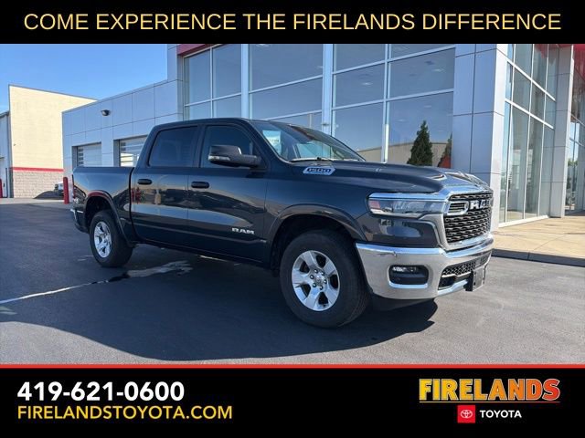 Used 2025 RAM 1500 Big Horn AWD/4WD image 1