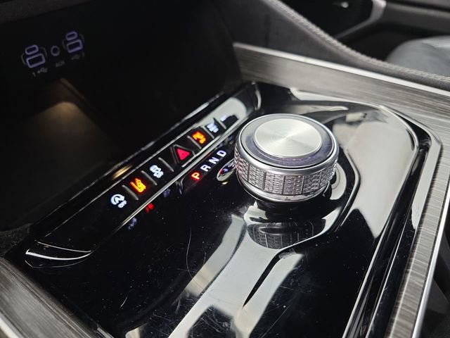 Used 2024 Jeep Wagoneer L Series II w/ Flexible Seating Group image 37