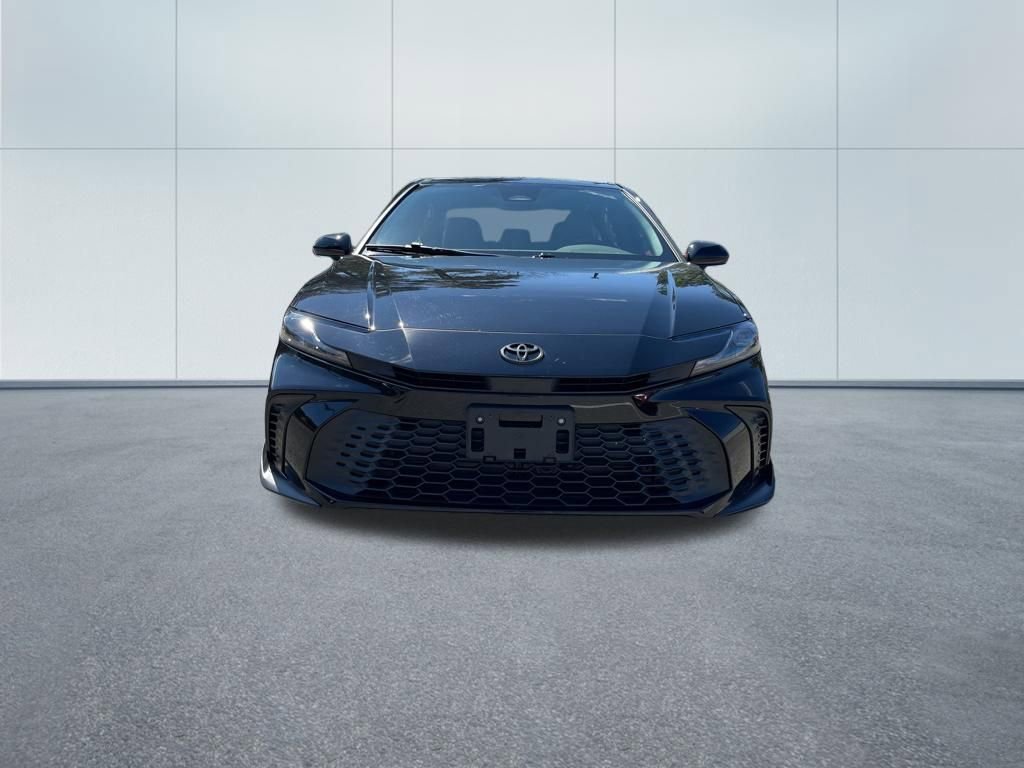 Used 2025 Toyota Camry SE w/ Convenience Package image 3