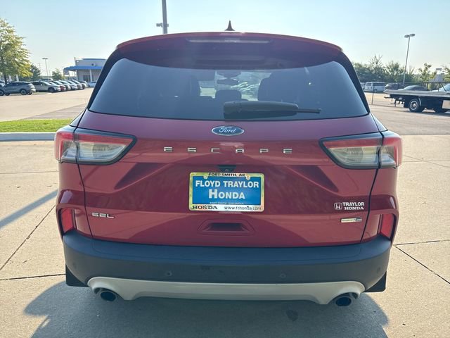 Used 2020 Ford Escape SEL image 4