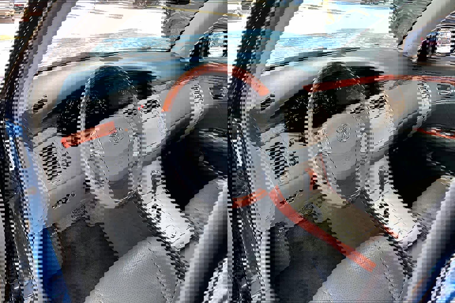 Used 2006 Toyota Avalon Limited image 18