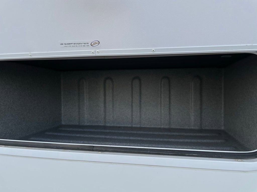 Used 2013 Ford E-450 and Econoline 450 Super Duty w/ Motorhome Prep Pkg RWD image 21