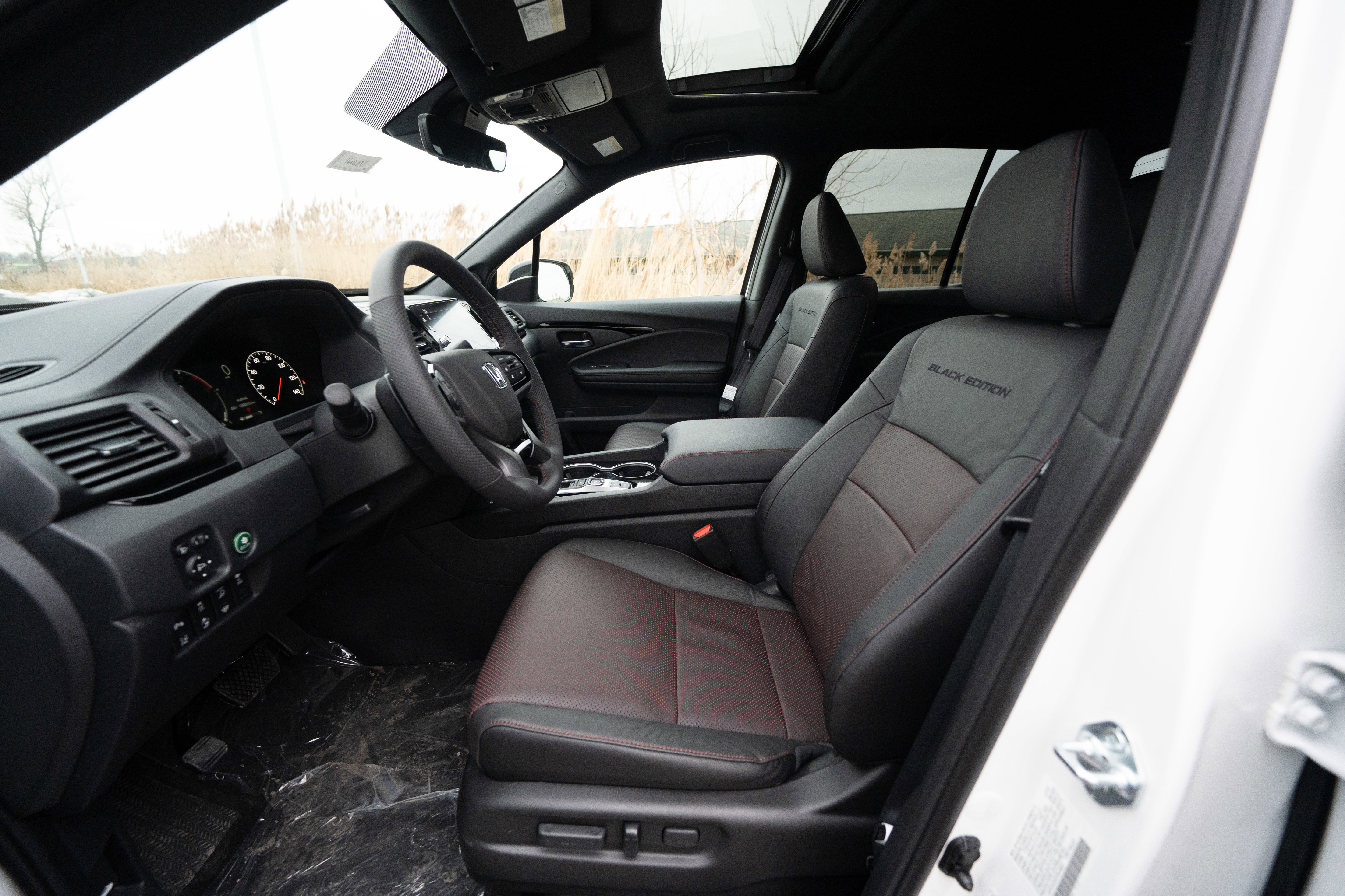 New 2026 Honda Ridgeline Black Edition image 9