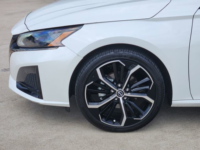 Used 2024 Nissan Altima 2.5 SR w/ SR Premium Package image 8