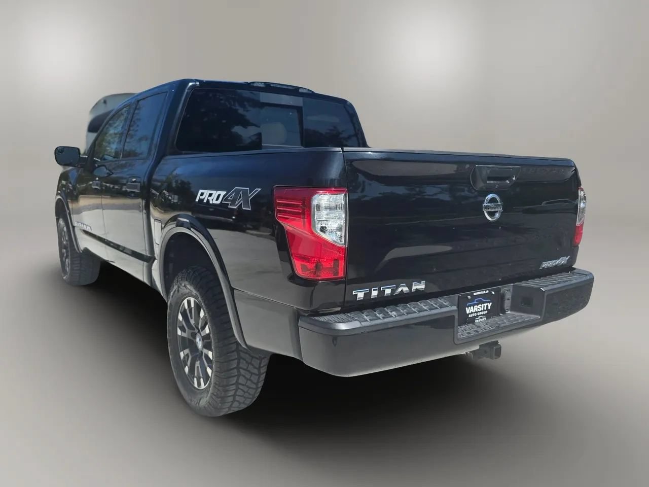 Used 2019 Nissan Titan PRO-4X AWD/4WD image 5