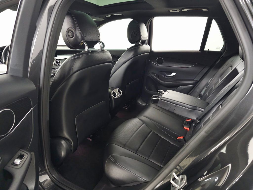 Used 2022 Mercedes-Benz GLC 300 4MATIC image 35