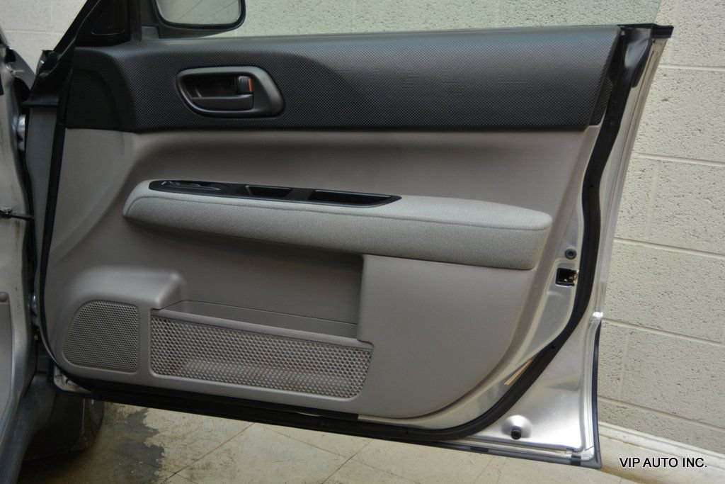Used 2004 Subaru Forester 2.5X AWD/4WD image 12